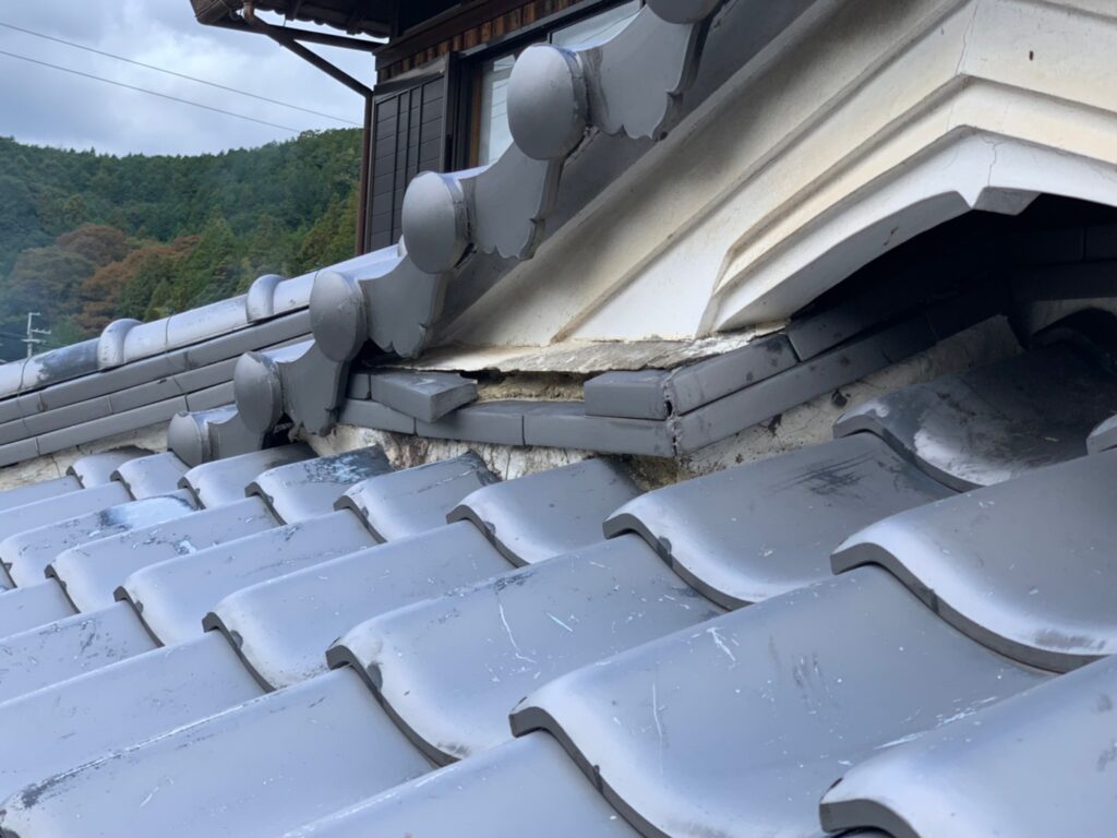 瓦屋根